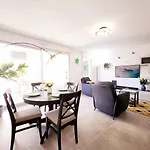 Le Marend 4 - T3 Avec Terrasse アンティーブ